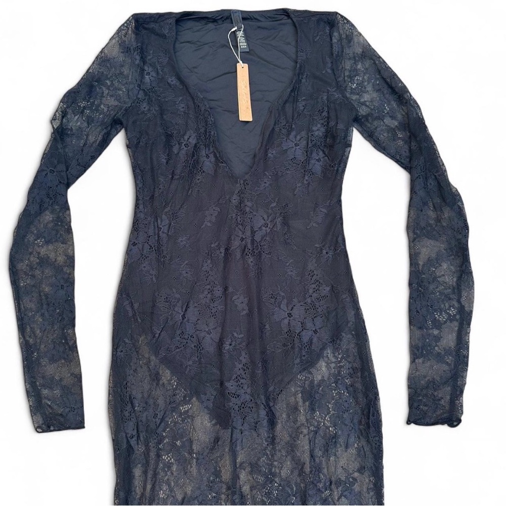 SKIMS *NWT ULTRA FINE LACE PLUNGE LONG DRESS | COLOR: ONYX - Picture 7 of 9